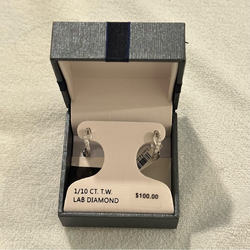 BRAND NEW Diamond Earrings